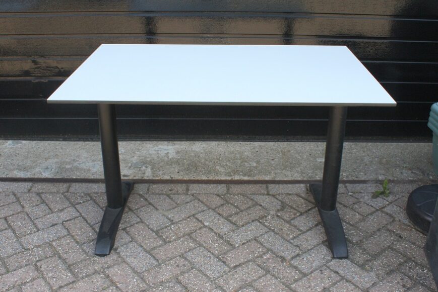 Terrastafel HPL wit 120 x 80 cm.
