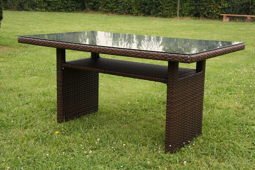 Wicker tuintafel met glasplaat bruin