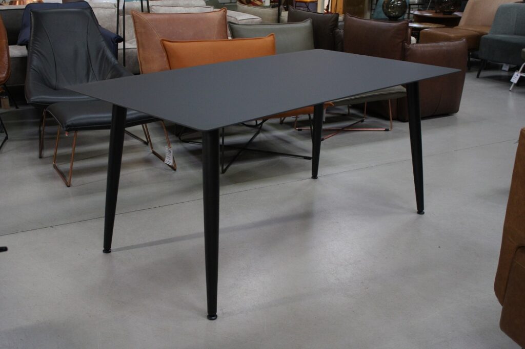 Eettafel Babila Pedrali zwart