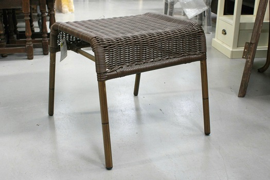 Rotanlook hocker / voetenbank