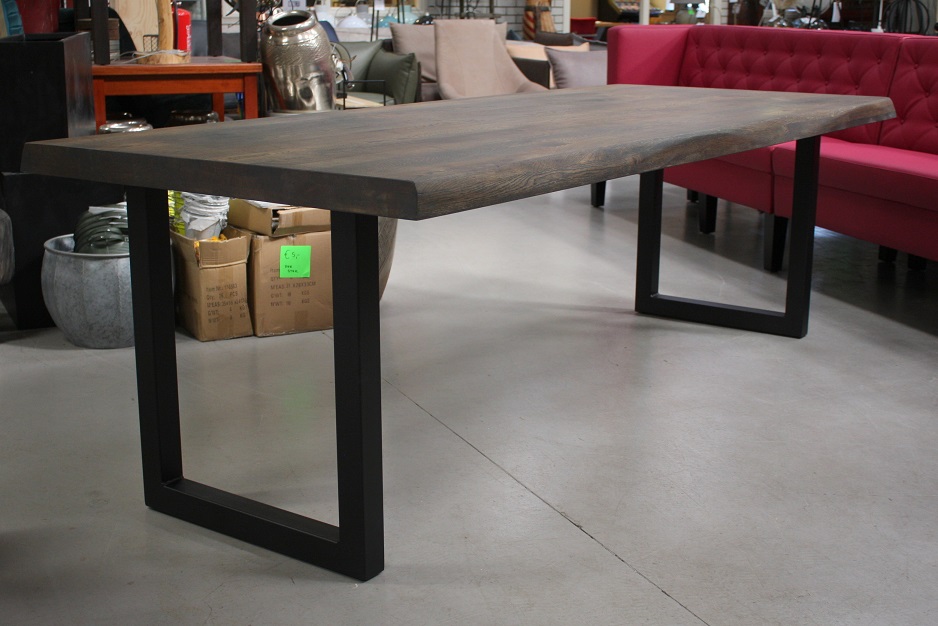 Eettafel Gerald 240 x 100 cm.
