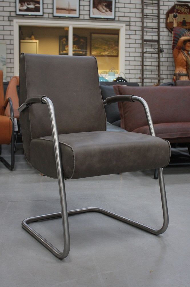 Eetkamerstoel Howard Jess design