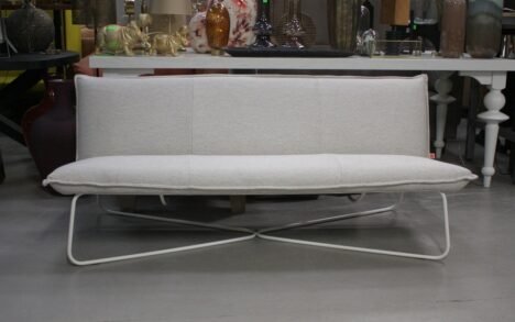 Earl bank outdoor Jess design