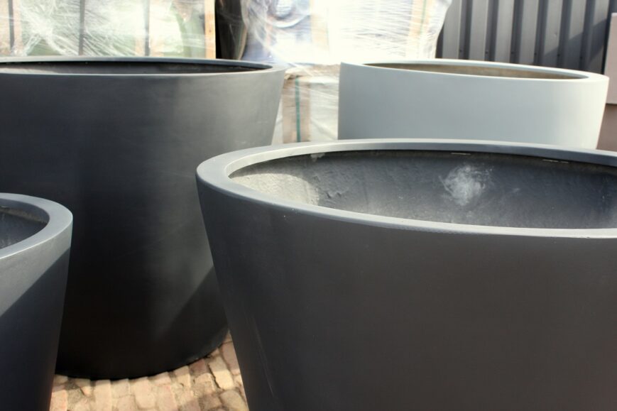 Ronde Fiberstone bloempot Planter antraciet Ø101 cm. - Afbeelding 3