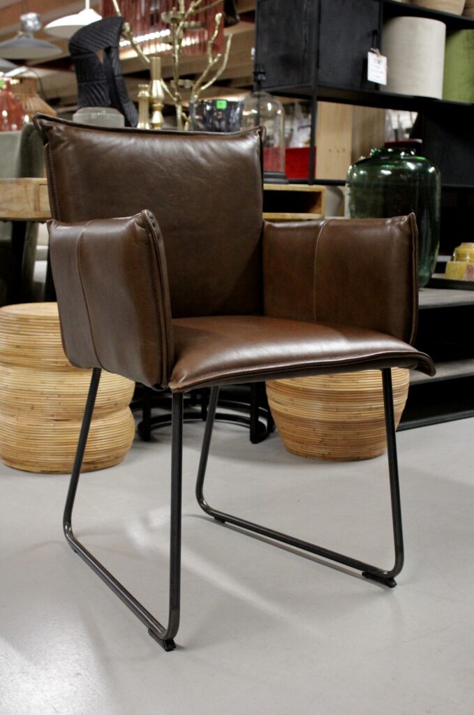 Eetkamerstoel Duke Jess Design (Luxor Fango) met armleuning