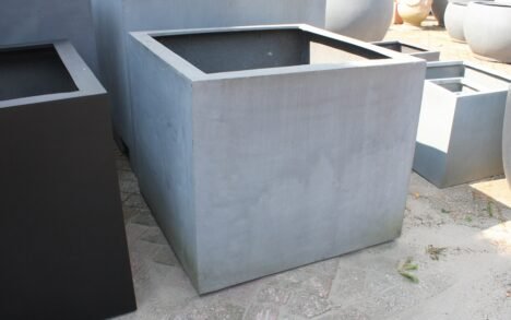 Bloembak vierkant Fiberstone grijs (82 x 82 cm.)