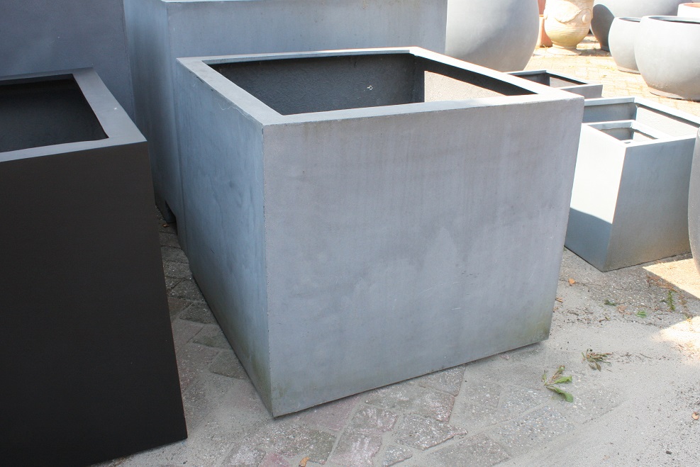 Bloembak vierkant Fiberstone grijs (82 x 82 cm.)