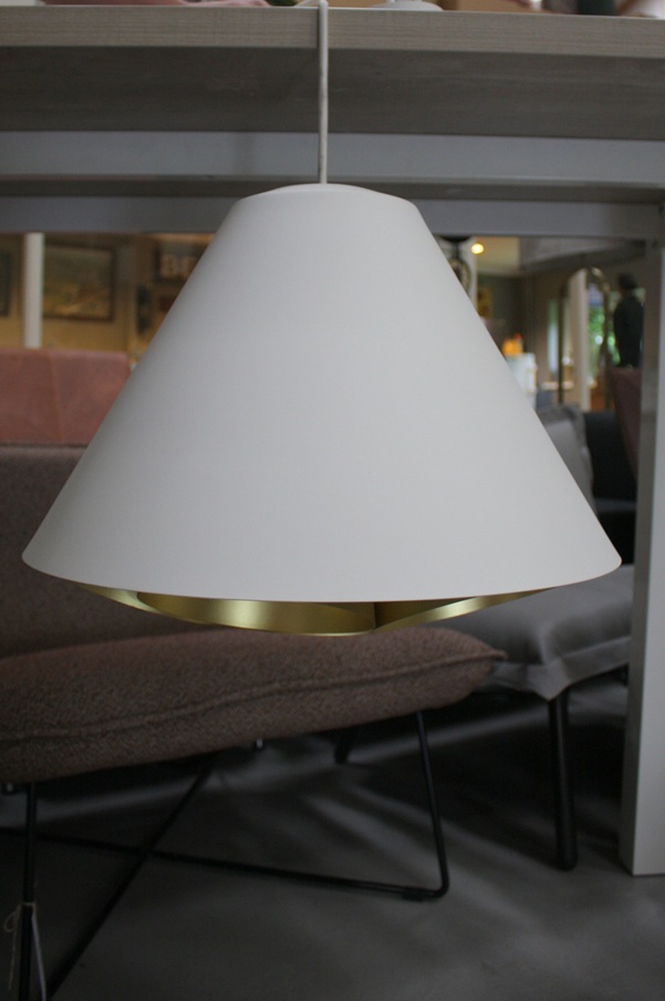 Hanglamp Dark at Night