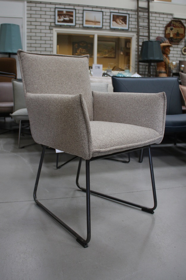 Eetkamerstoel Sanne Jess Design met armleuning (Trier Beige)