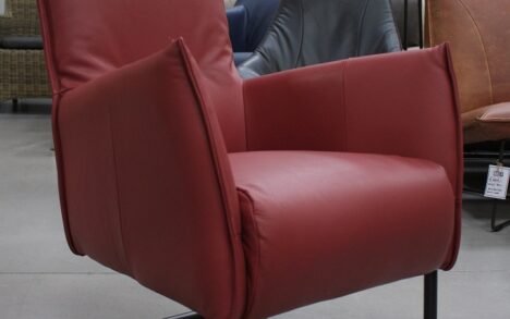 Fauteuil Aron Jess design (Royal Red)