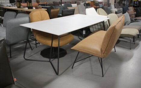 Eettafel / tuintafel Charles Jess Design Keramiek