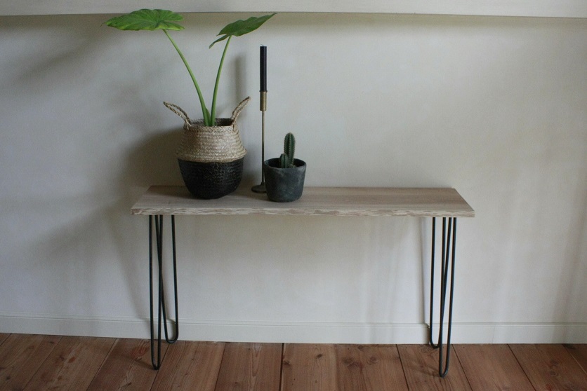 Sidetable / haltafel hout en metaal 100 cm.