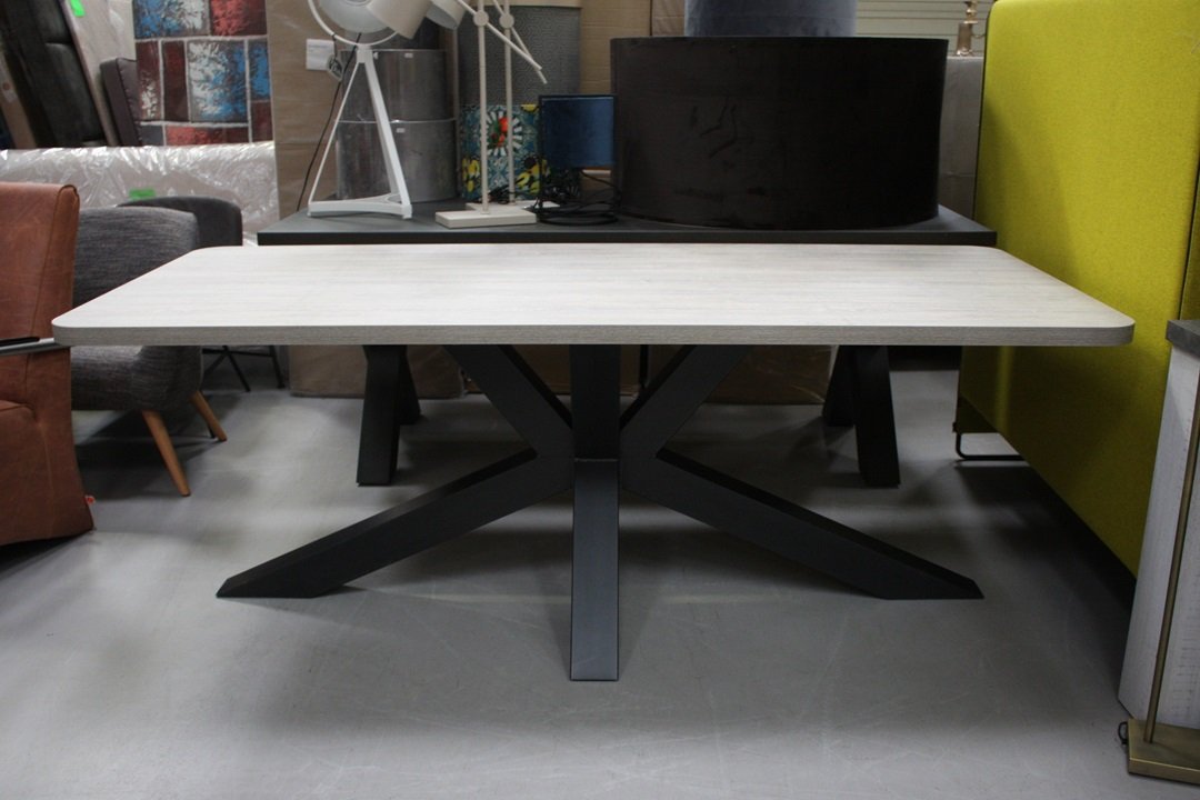 Eettafel metaal & melamine 210x95