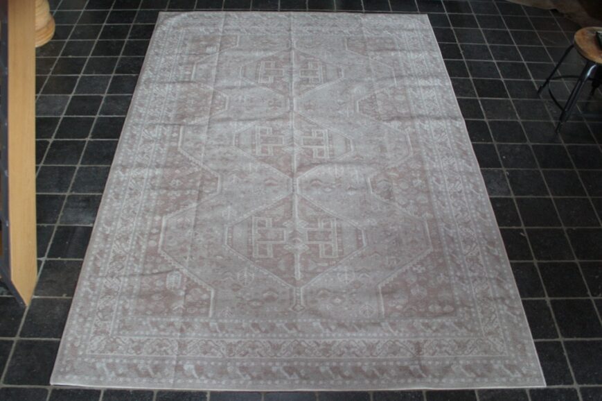 Vloerkleed Delhi Fabriq 200 x 290 cm.