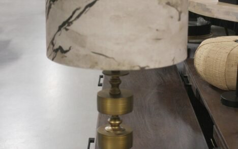 lampvoet GODY en velvet lampenkap MARBLE Light & Living.