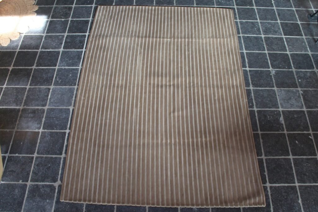 Vloerkleed Jacquard taupe 140x200