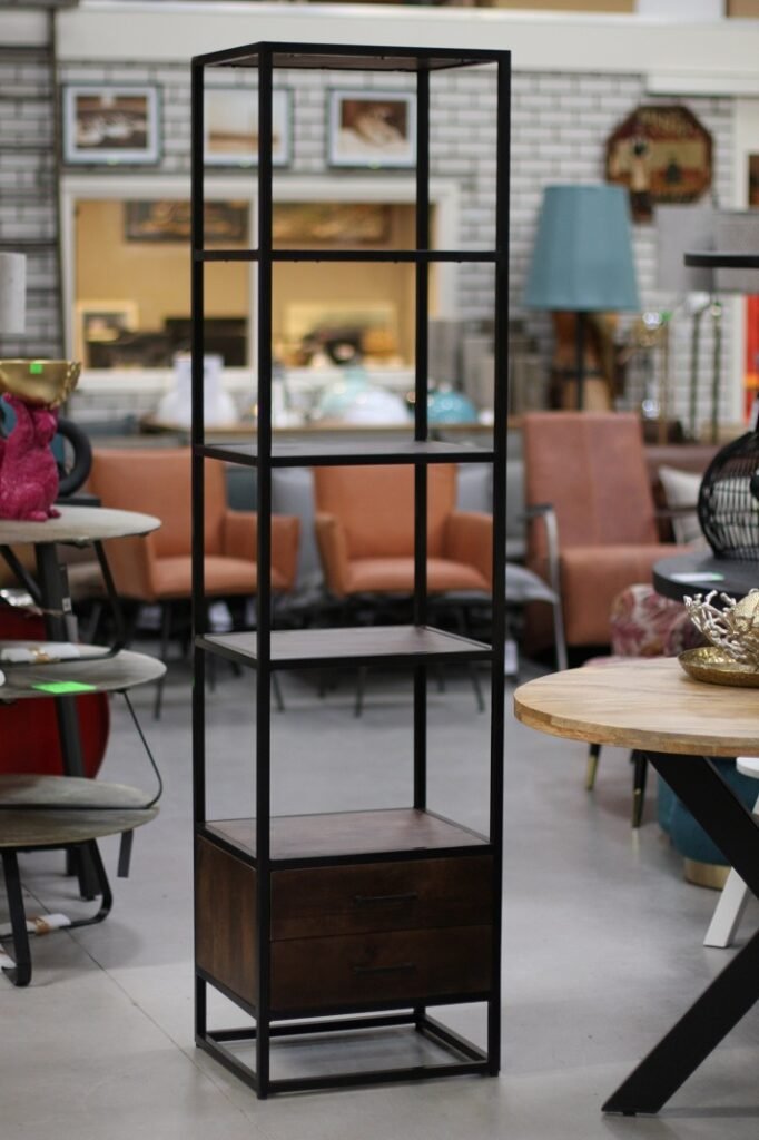 Smalle hoge kast mangohout met 2 lades