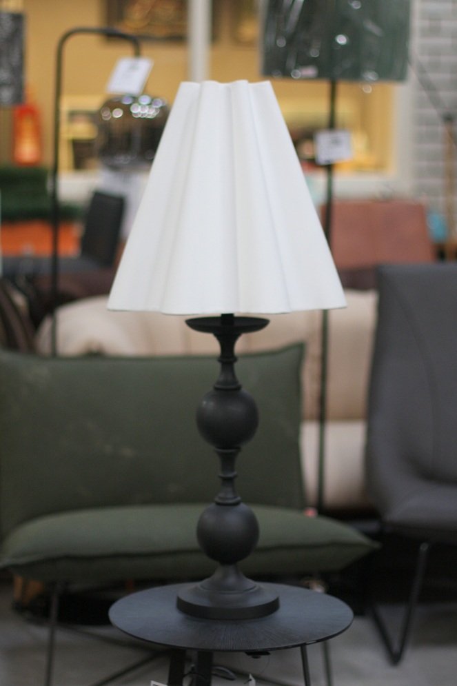 Tafellamp Lesane + geplooide lampenkap