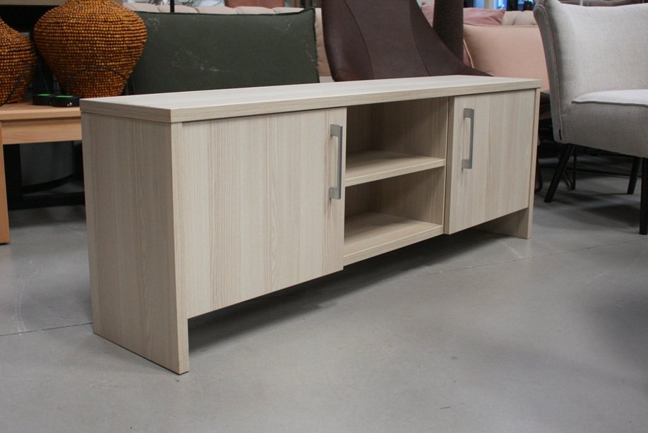 tv- meubel melamine 140 cm.