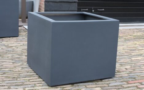 Bloembak vierkant Fiberstone antraciet (66 x 66 cm.)