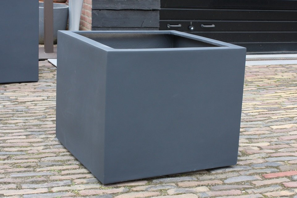 Bloembak vierkant Fiberstone antraciet (66 x 66 cm.)