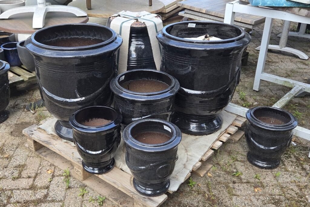 Bloempot Anduze stijl zwart Ø60