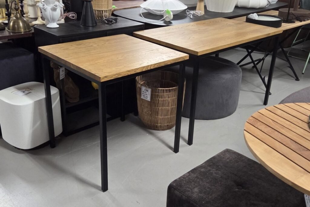 2 tafels metaal & eikenhout