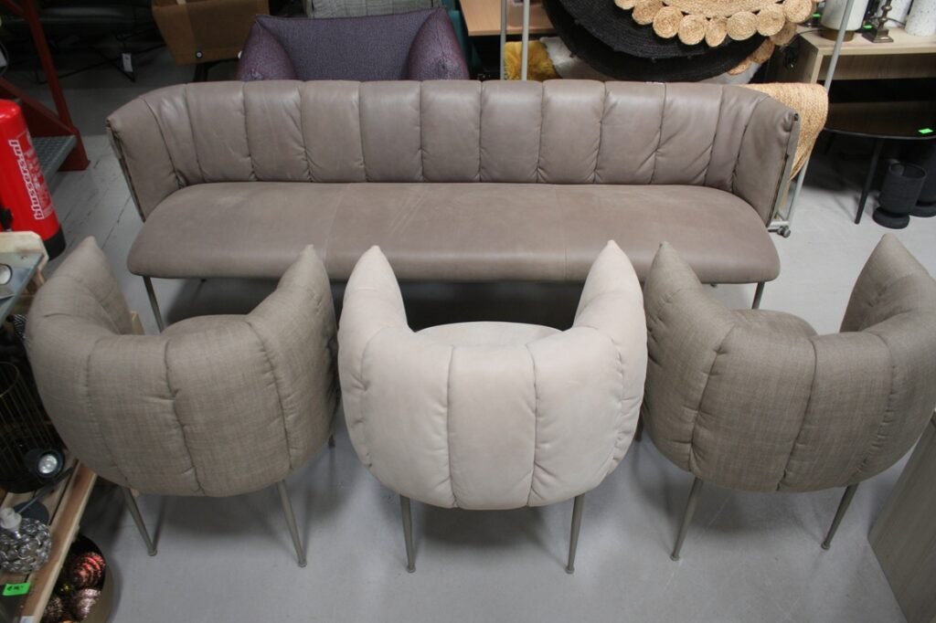 Eetbank + 3 eetkamerstoelen PUFFER Jess